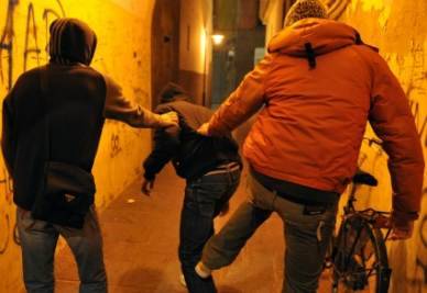 Roma, dieci arresti per maltrattamenti a disabili