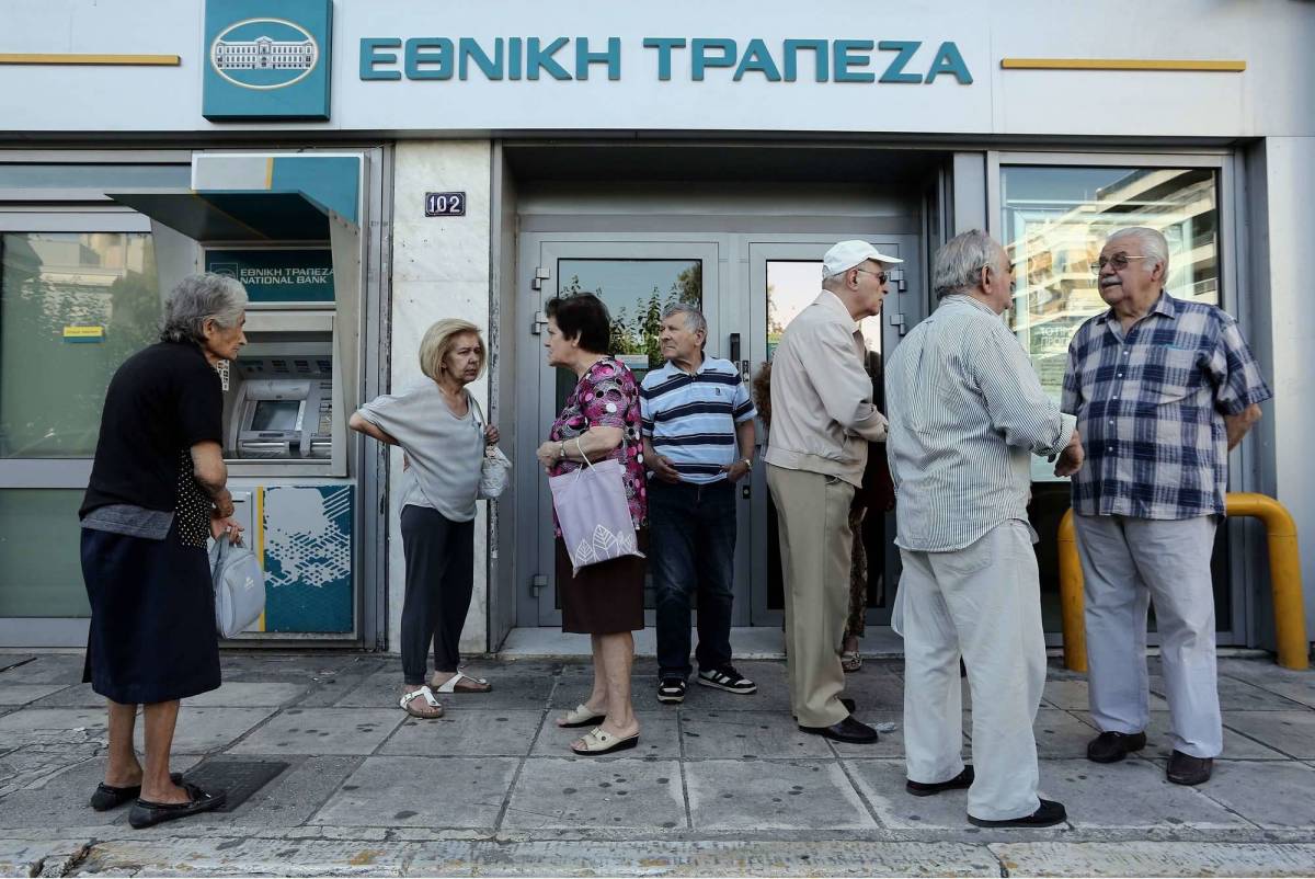 Io, in fila al bancomat tra i greci stupiti e umiliati