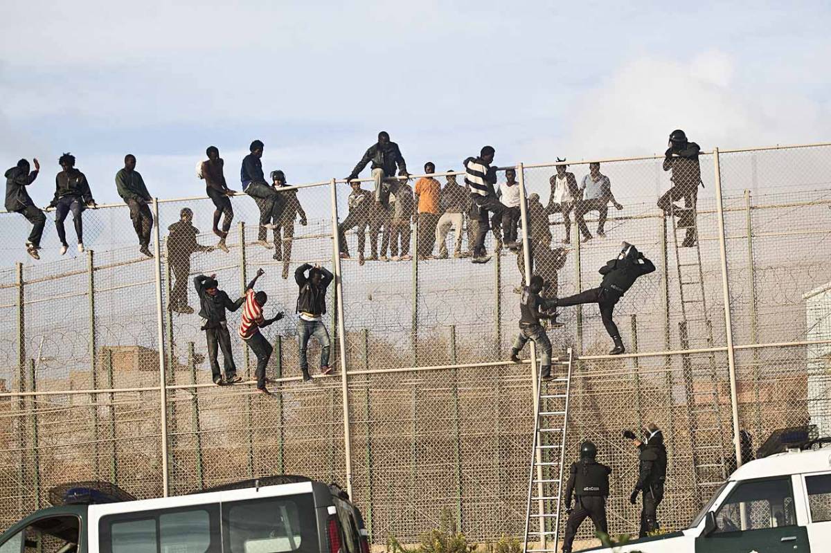 Migranti respinti in Marocco, la Corte di Strasburgo condanna la Spagna