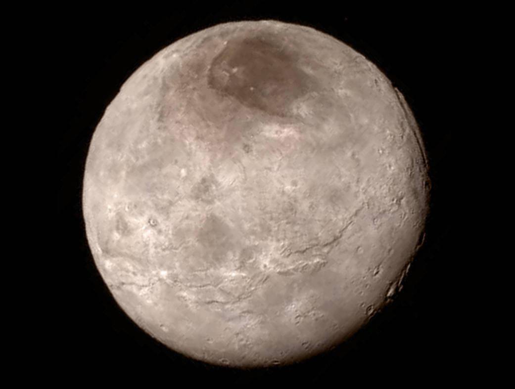 Montagne alte 3mila metri: Plutone visto da vicino