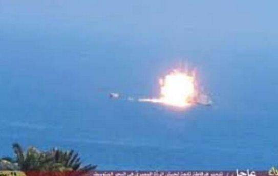 L'Isis attacca una nave egiziana: colpita con un missile