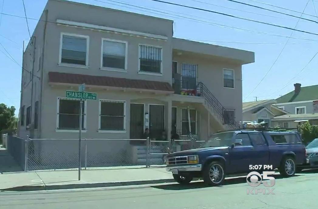 La casa dove una donna è stata prigioniera per un anno, rinchiusa in un armadio (Los Angeles Times)