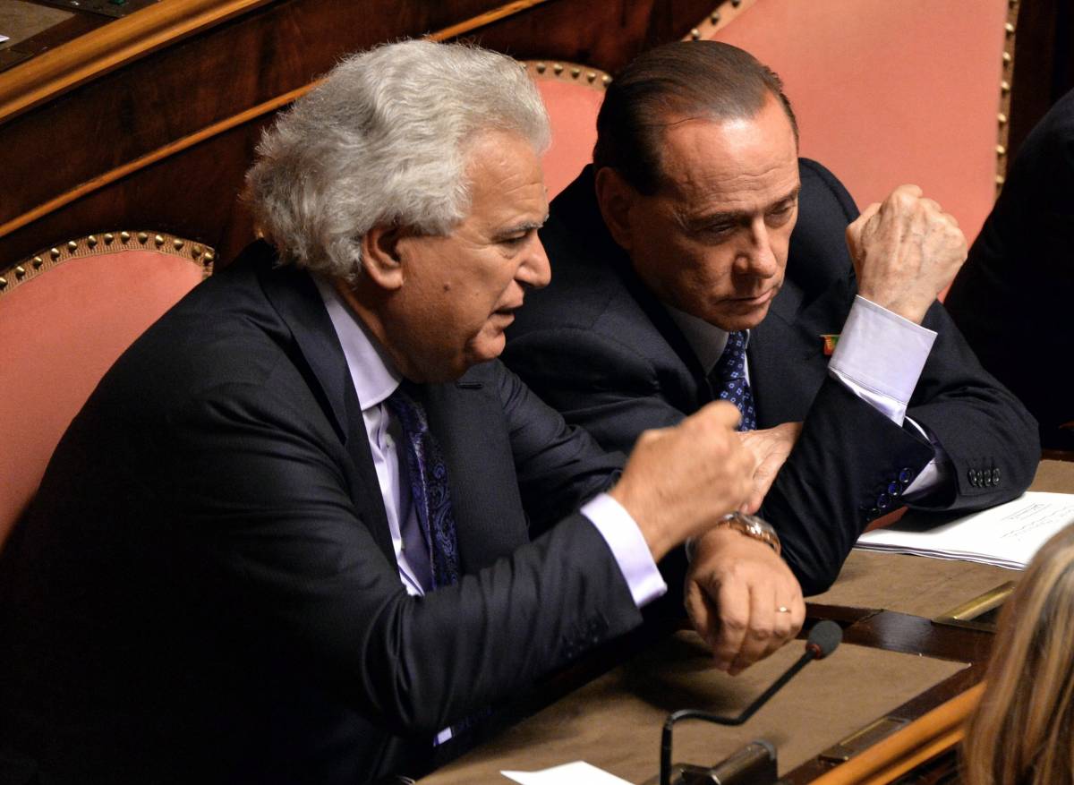 Forza Italia, Verdini al Cav: "Posizioni distanti, vado via"