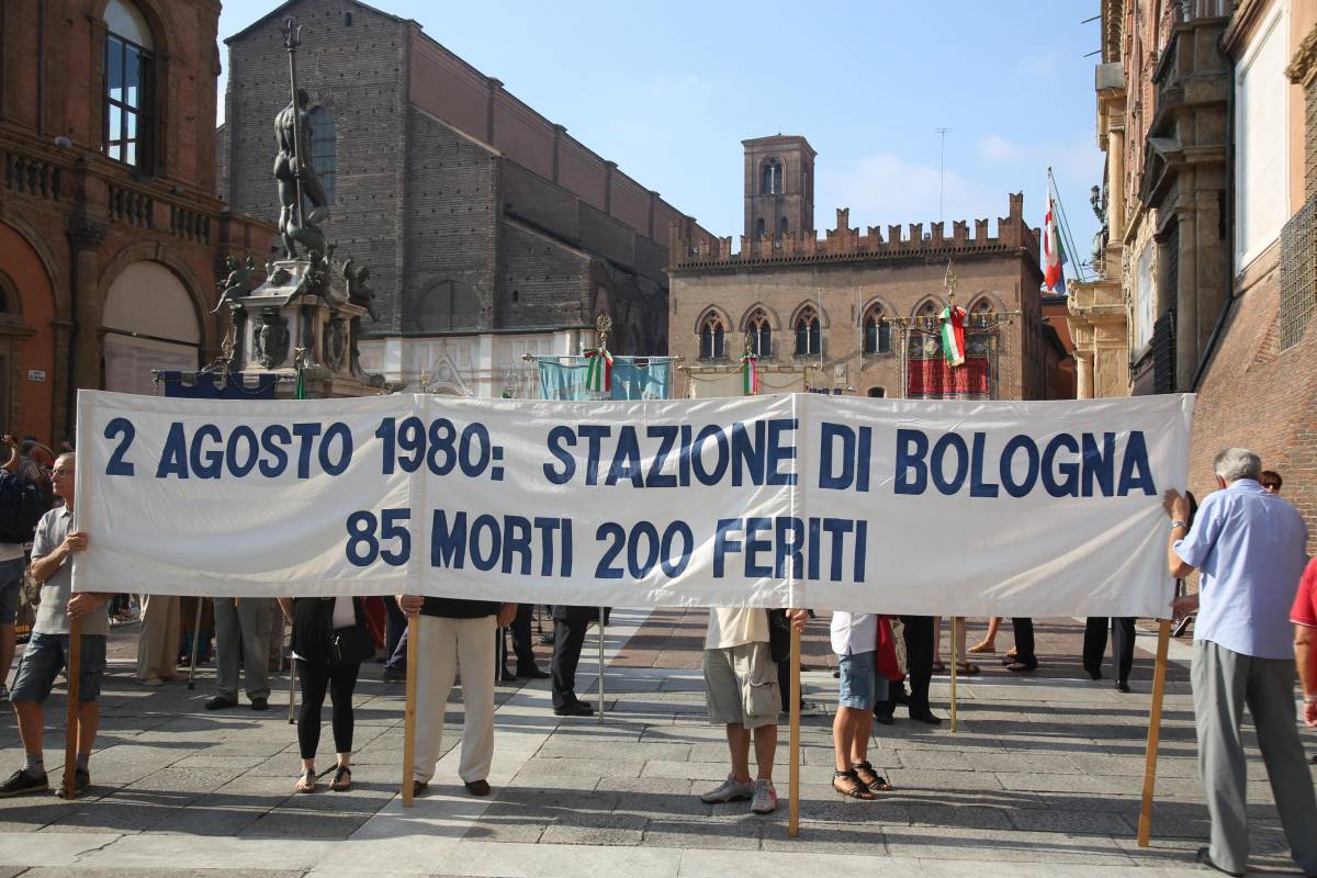 Strage Bologna, Mattarella: "L'Italia non deve dimenticare"