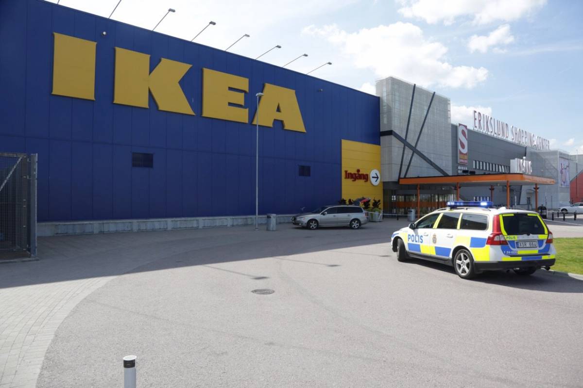 Giornata di sangue all'Ikea in Svezia: due morti e un ferito