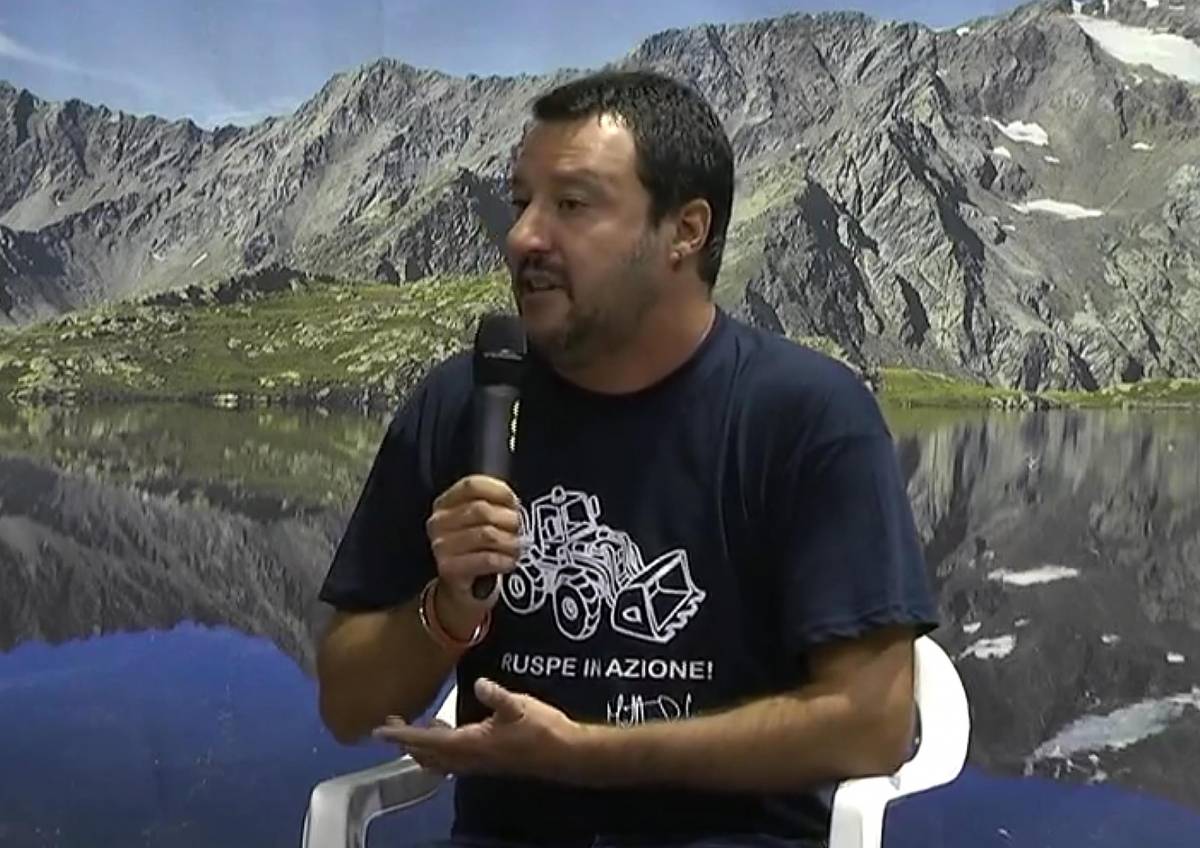Salvini va allo scontro: "Fermerò l'Italia 3 giorni per far cadere Renzi"