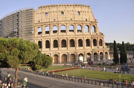 Insulti dal vicesindaco: "Roma vergogna d'Italia: ladri, corrotti, cialtroni"