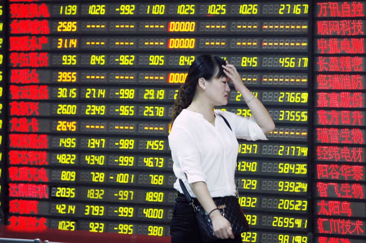 La Cina ha seminato il panico. In Borsa è un lunedì da incubo