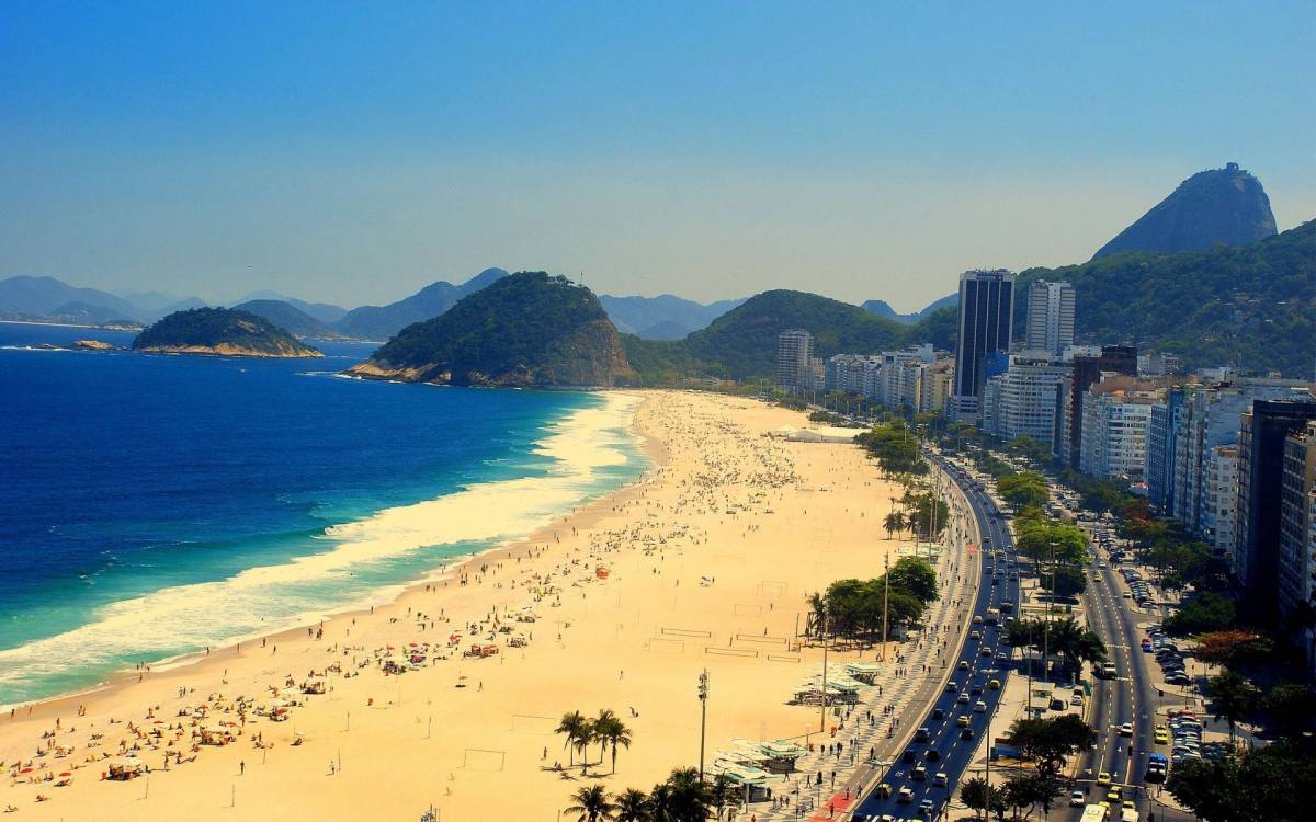 Il Brasile è sotto choc: spiaggia di Copacabana vietata ai giovani neri - ilGiornale.it