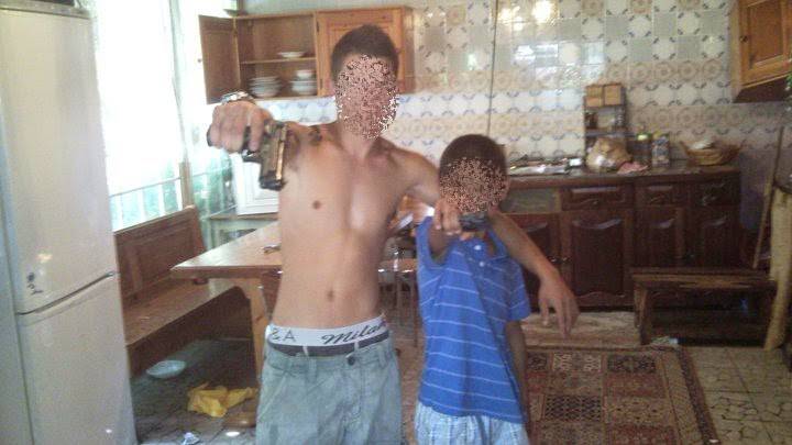 Cocaina, soldi e pistole: i rom fanno le star su Fb