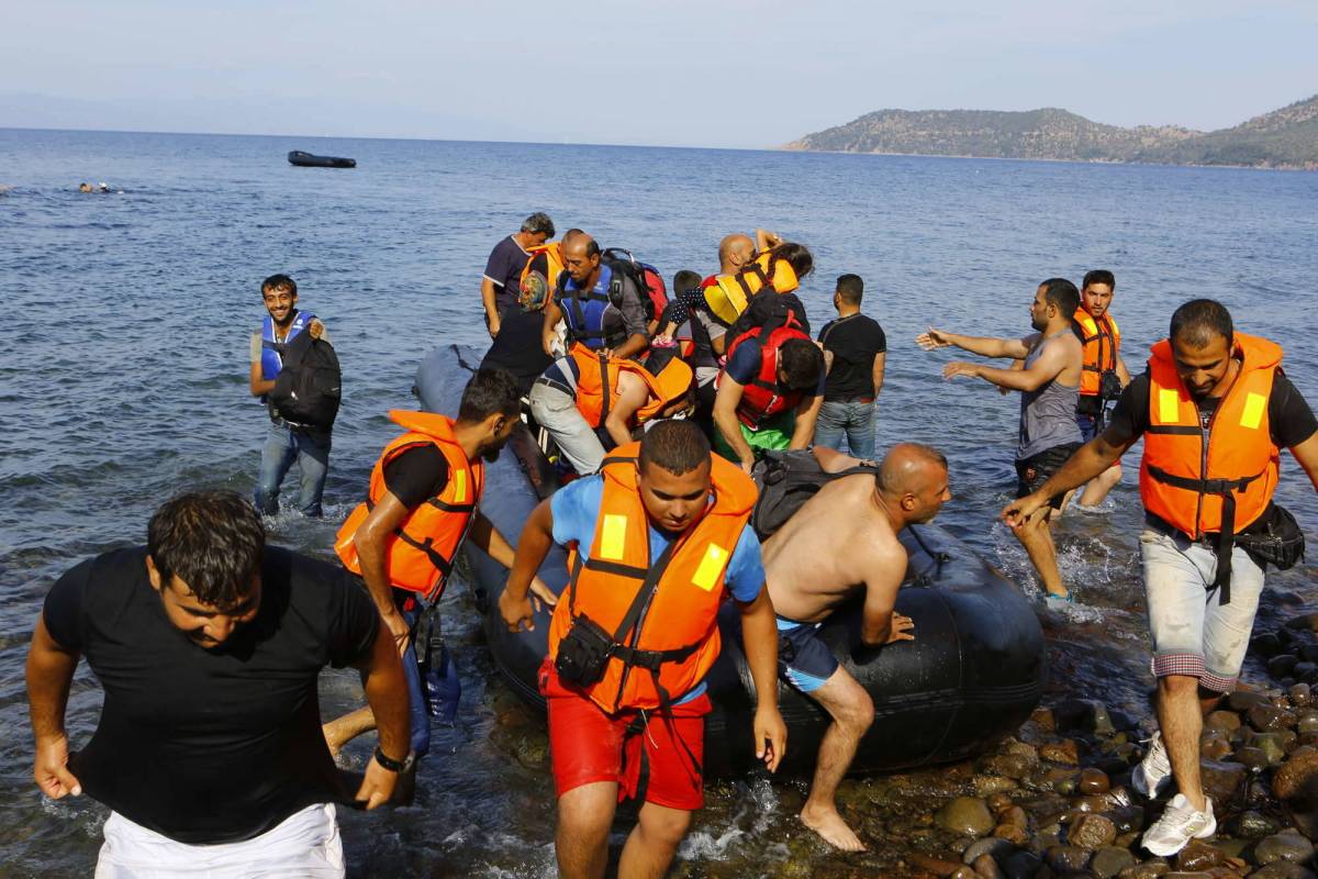 Migranti, nuovo naufragio: strage di bambini in Grecia
