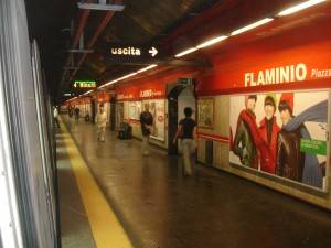 Intrappolati di notte nella stazione metro di Roma
