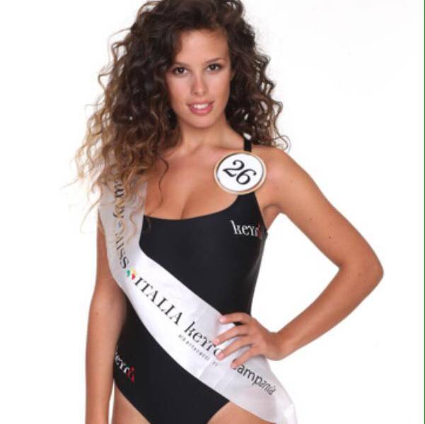 Miss Italia, la vincitrice morale è la "curvy" Vincenza Botti