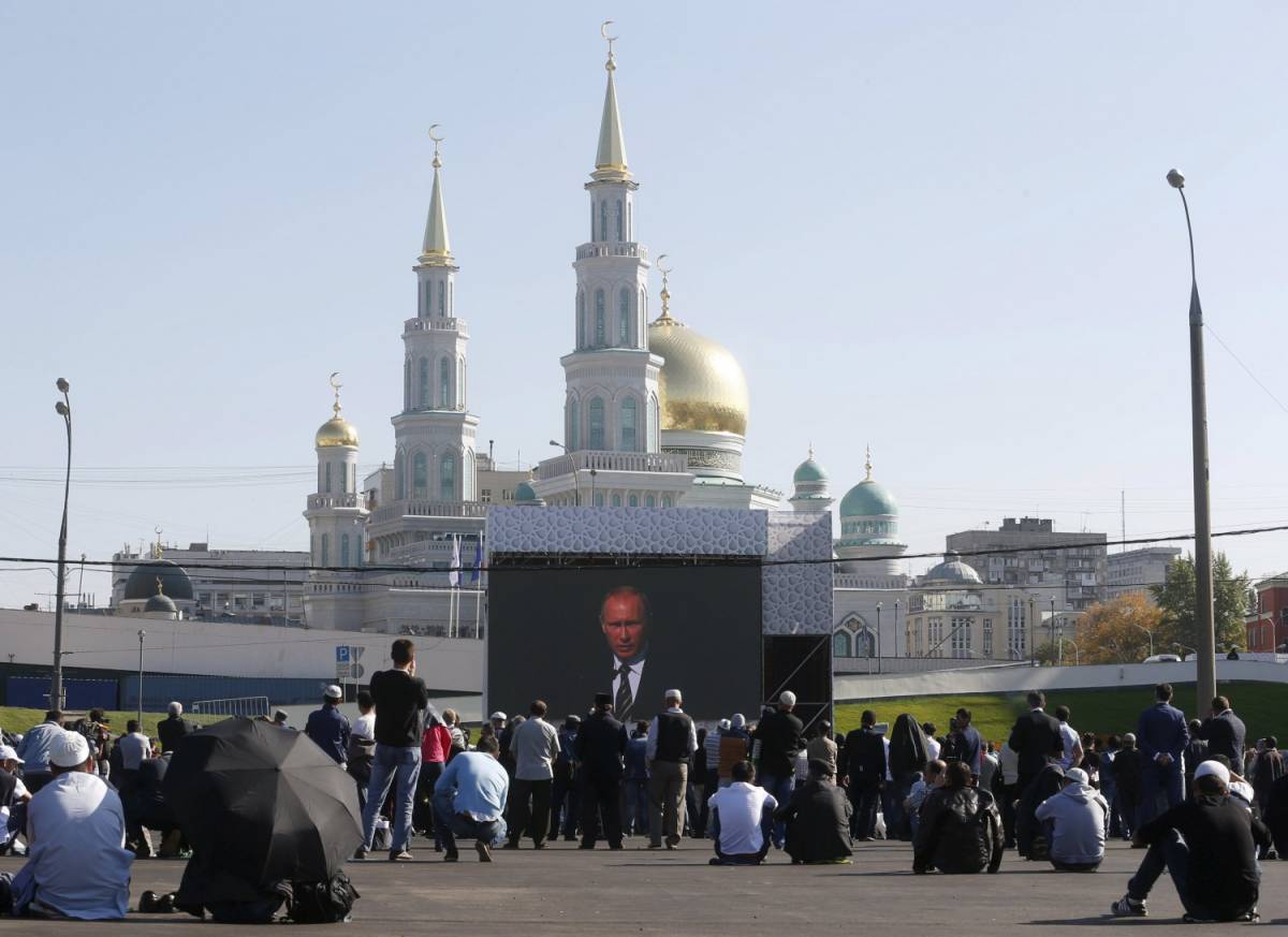 Putin combatte il terrorismo ma non teme l'islam moderato