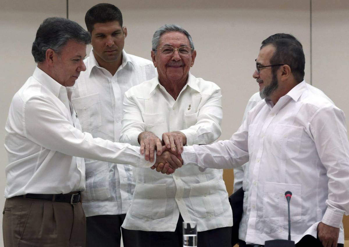 La Colombia fa pace con le Farc, accordo entro sei mesi