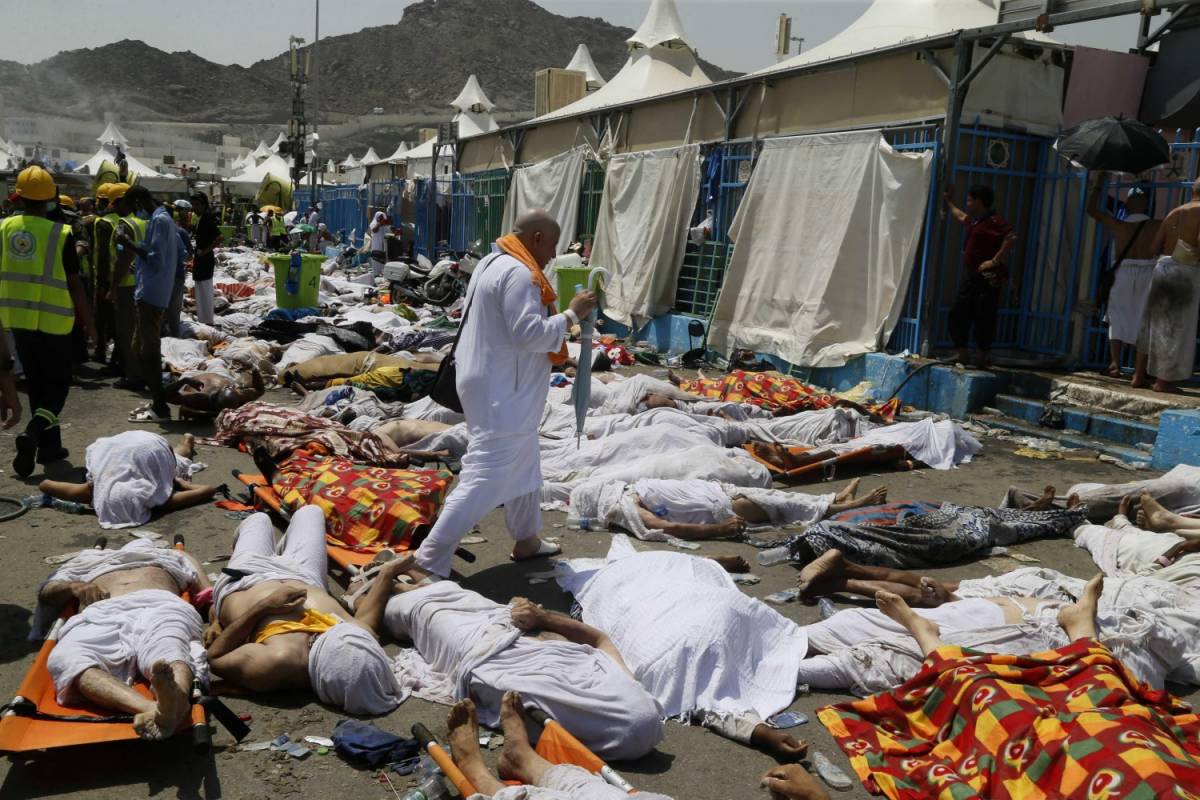 Pellegrinaggio alla Mecca, almeno 700 morti nella calca