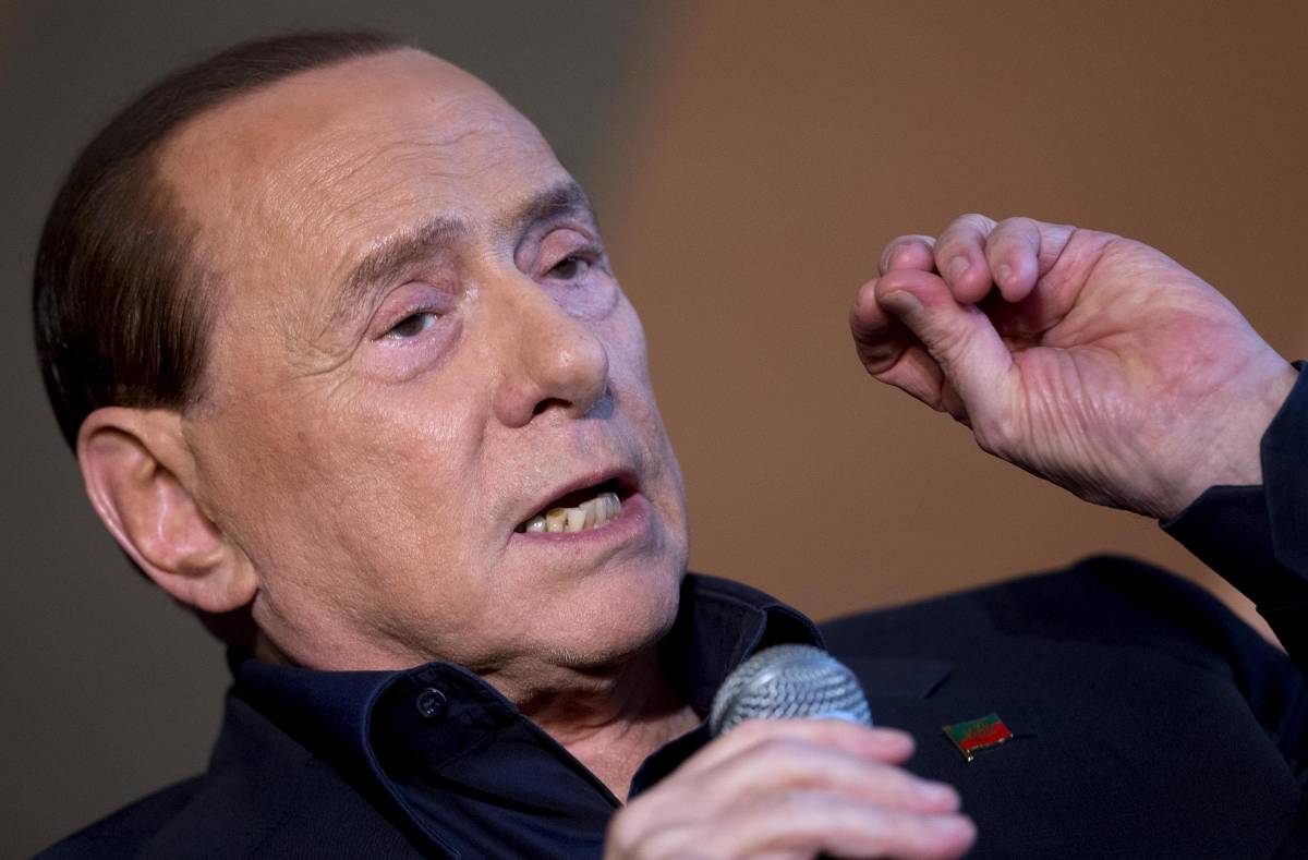 Berlusconi sferza i fuoriusciti "Mestieranti della politica"