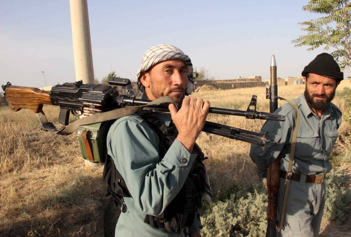I talebani conquistano Kunduz, bombardamenti Usa sulla città