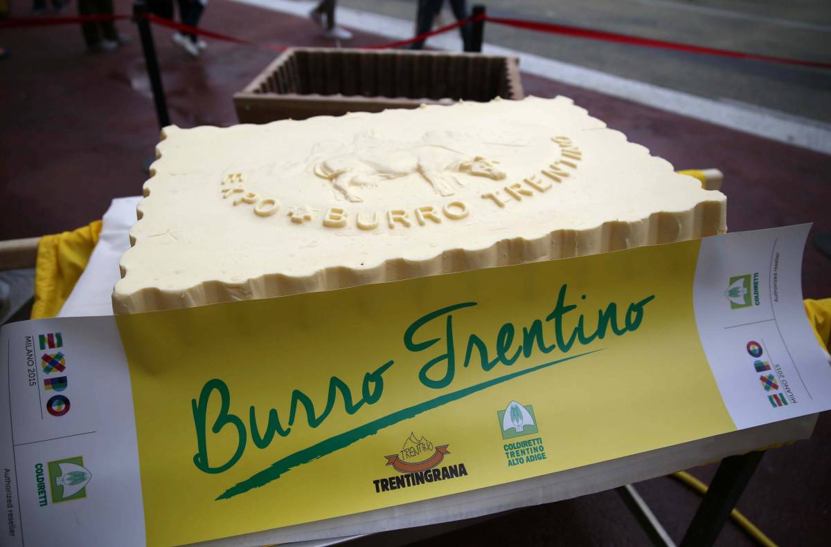 Il Trentino mette in scena il burro più grande del mondo: 100 chili