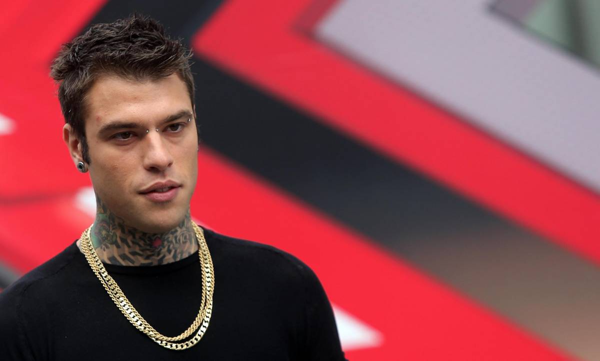 Gasparri stronca Fedez e J-Ax: "Nullità che ammazzano canzoni"