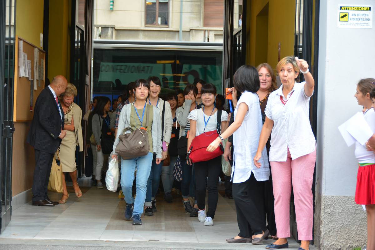 Una delegazione giapponese in visita alla scuola Maria Consolatrice