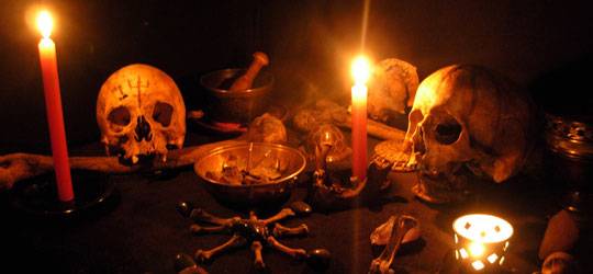 Sette sataniche e malocchio, gli italiani ancora affascinati dall'occulto