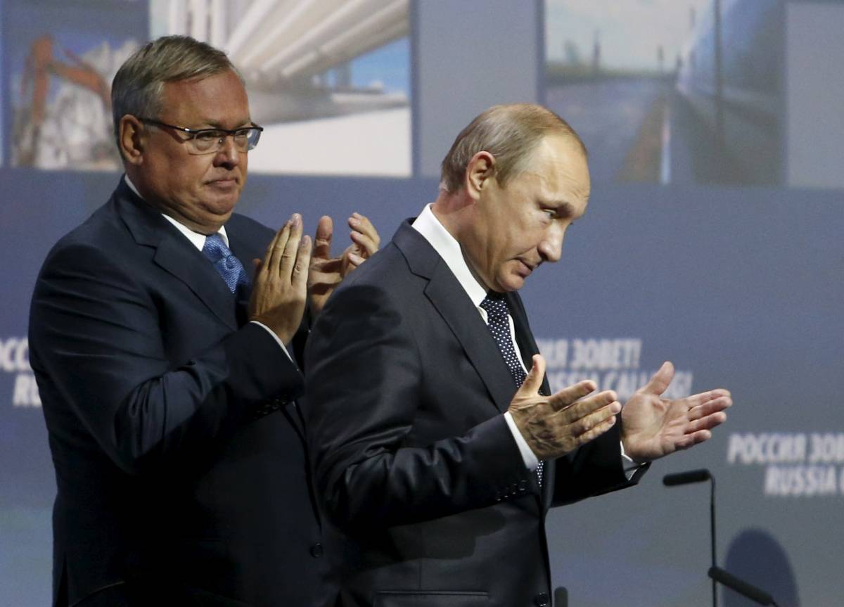 Il presidente russo Putin al VTB Capital Investment Forum a Mosca
