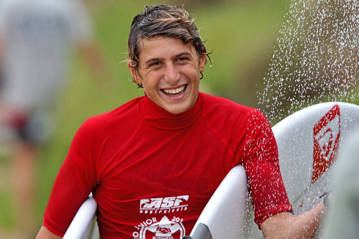 L'Italia è oro, Leonardo Fioravanti campione del mondo di surf Under 18