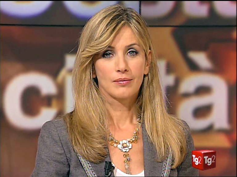 Morta la giornalista del Tg2. Chi era Maria Grazia Capulli 