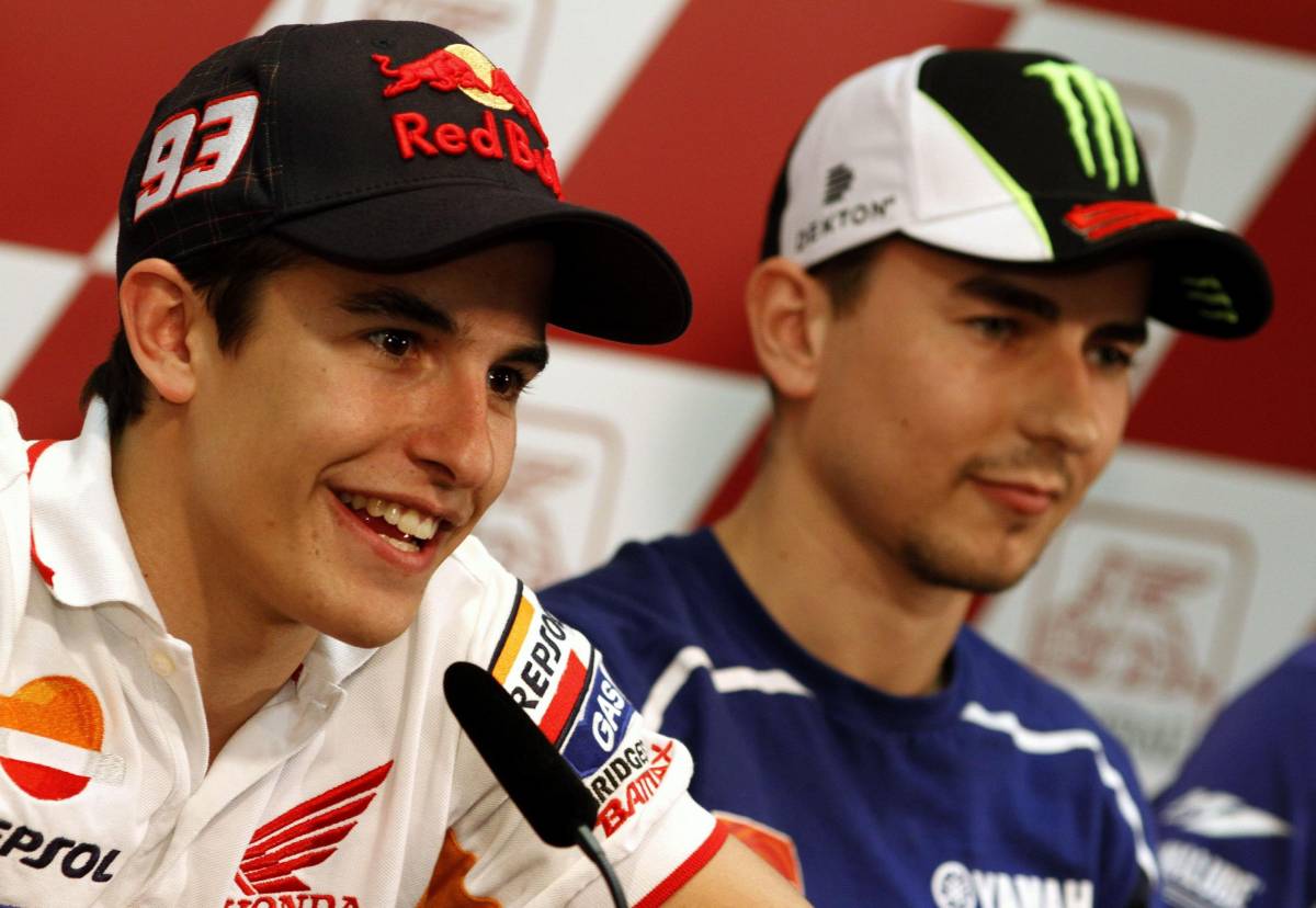 MotoGp, Lorenzo: "Chiedo scusa per gesto sul podio, mio futuro in Yamaha"