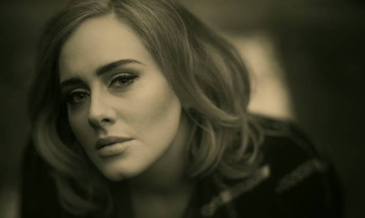 Adele, "Hello" da record: i numeri di un successo clamoroso