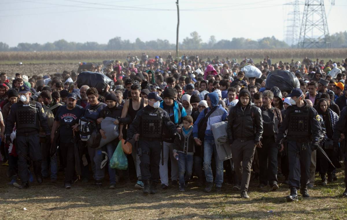 Super summit sui profughi. L'Italia paga il caos tedesco