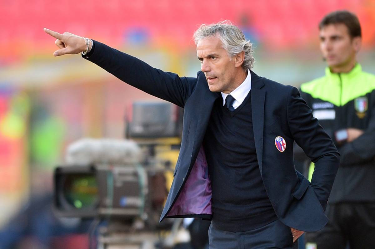 I tifosi del Bologna scaricano Donadoni: "Ci stai stretto, pagaci il biglietto"