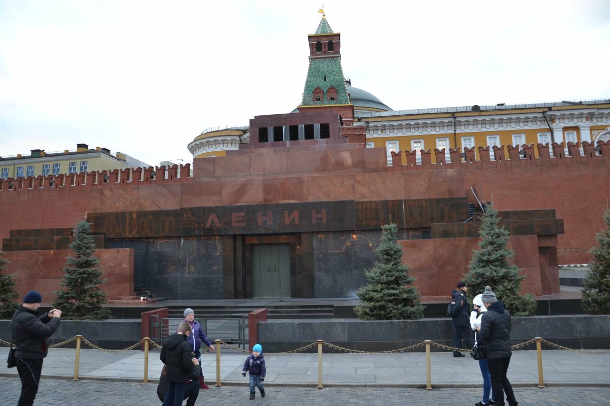 Mosca, tra falci e martello è Putin a riunire la Russia