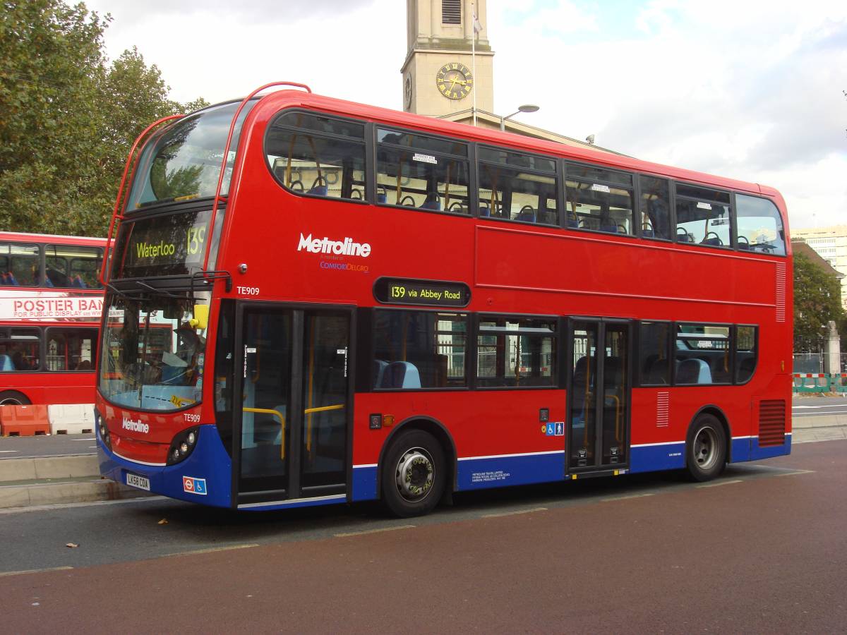 Autista londinese si masturba sull'autobus