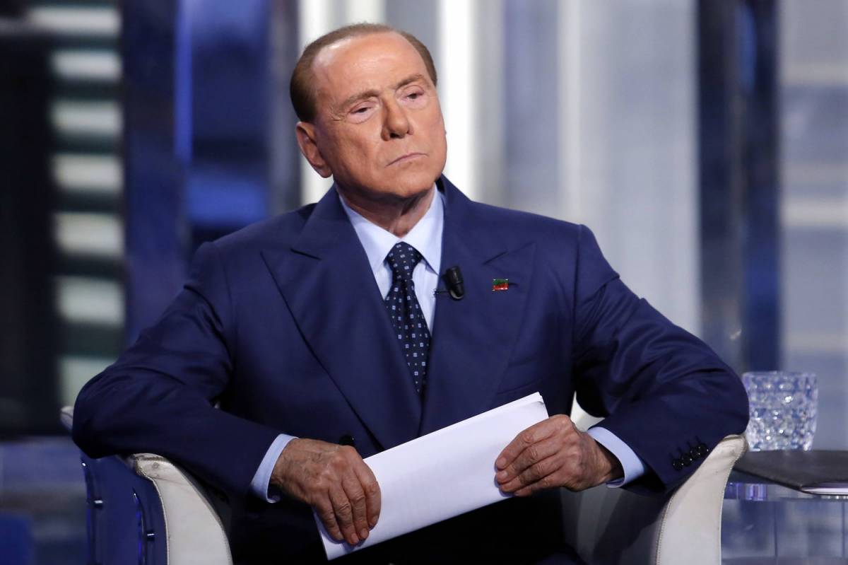 Berlusconi: "Il programma del centrodestra per tornare di nuovo alla vittoria"