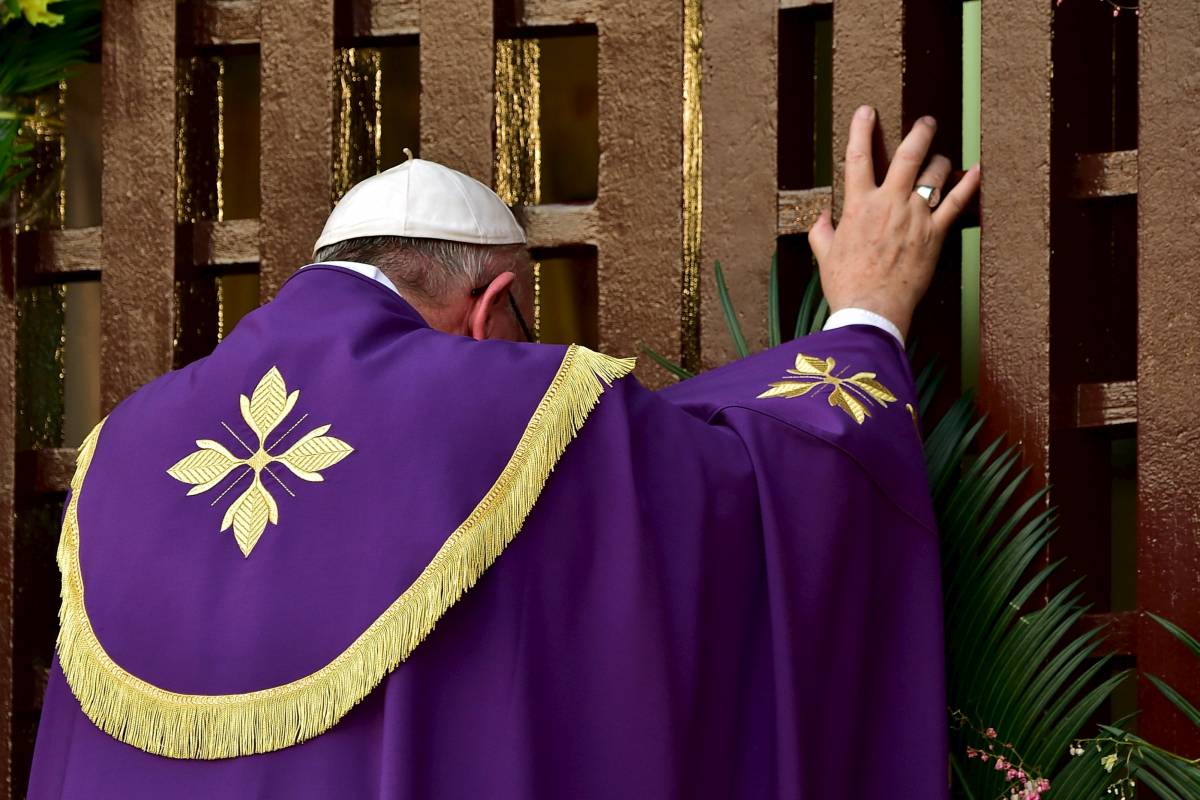Papa Francesco in Centrafrica apre la Porta Santa del Giubileo
