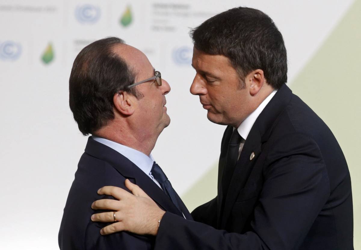 Siria, Renzi si chiama fuori: "Non inseguo bombe degli altri"