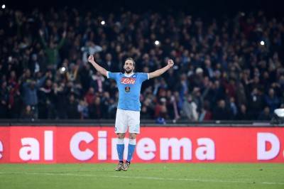 Il Napoli piega l'Inter e si porta in testa alla classifica