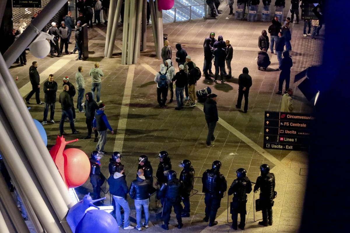 Napoli-Legia: nella notte scontri tra ultras italiani e polacchi