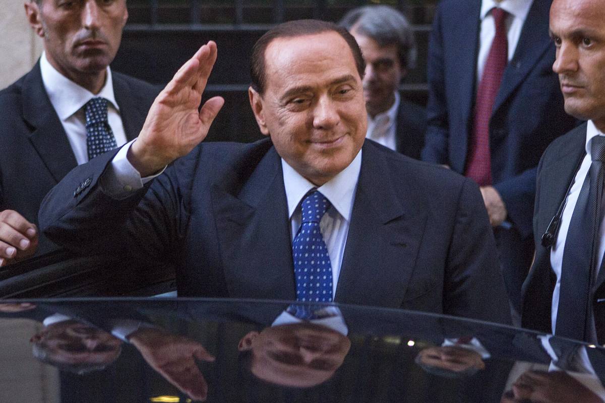 Berlusconi: "Renzi si è impossessato di tutto"