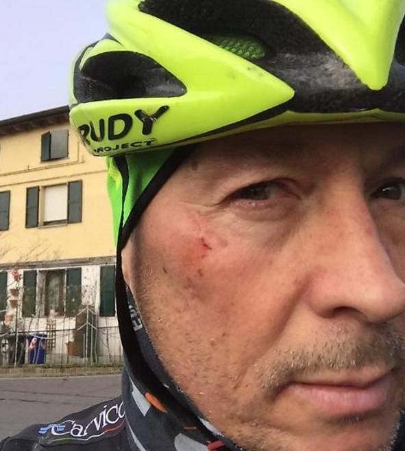 Incidente in bici per Paolo Belli