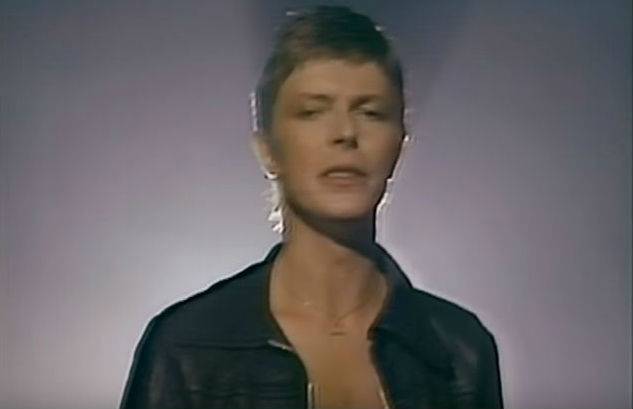 I complottisti: "David Bowie? Ucciso dalle multinazionali"
