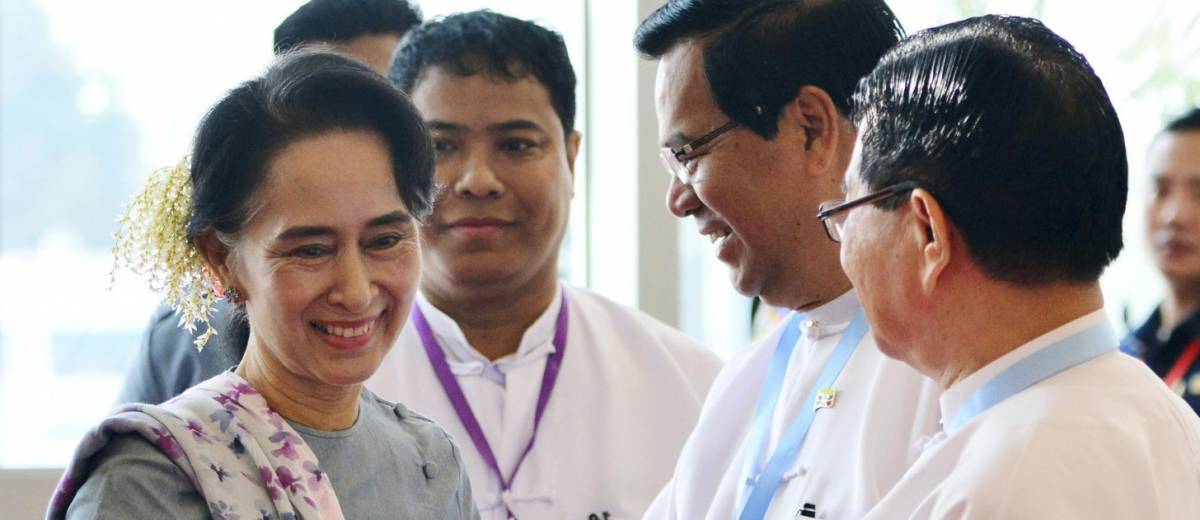 Birmania: la Suu Kyi, come il padre nel 1947, propone una "nazione federale"