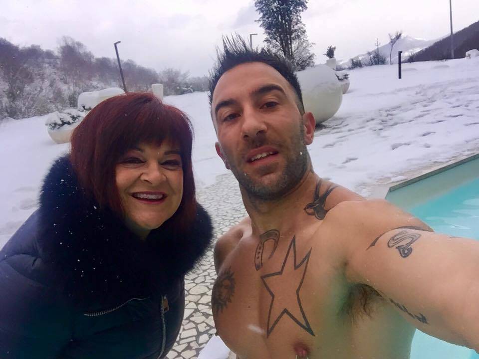 Selfie sotto la neve per Stefania Pezzopane e Simone Coccia