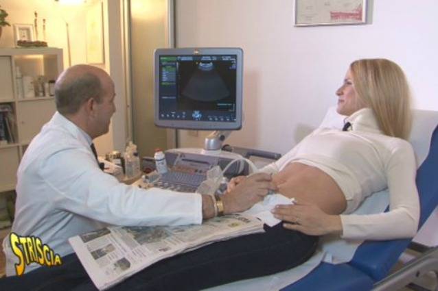 Hunziker, ecografia in tv: "Non sono incinta"