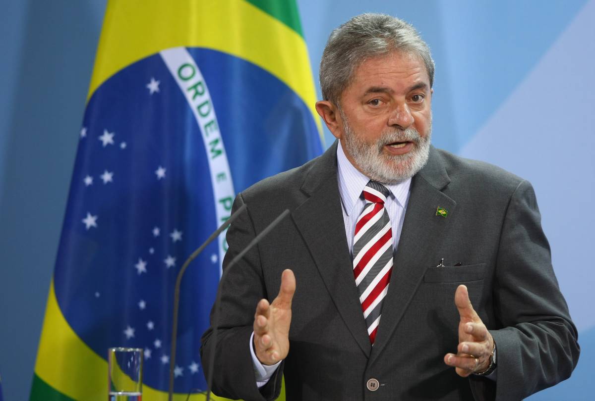 Lula a Dilma Rousseff: "S'infilassero tutto questo processo nel c..."