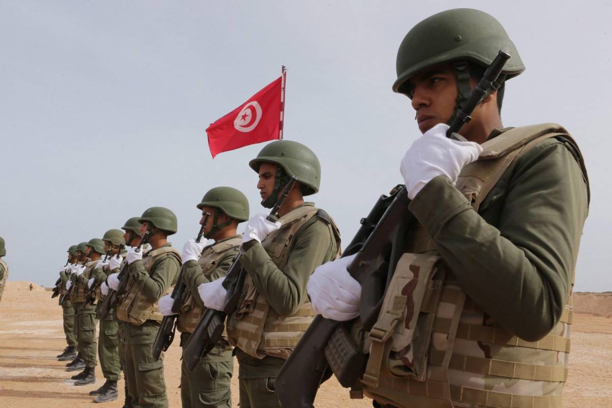 La Tunisia teme il jihadismo libico: al confine un muro lungo 250 km