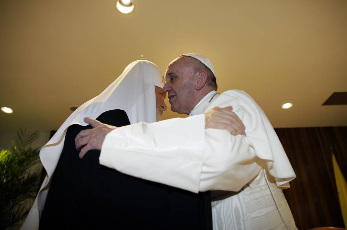 Papa Francesco arrivato a Cuba: storico incontro col patriarca
