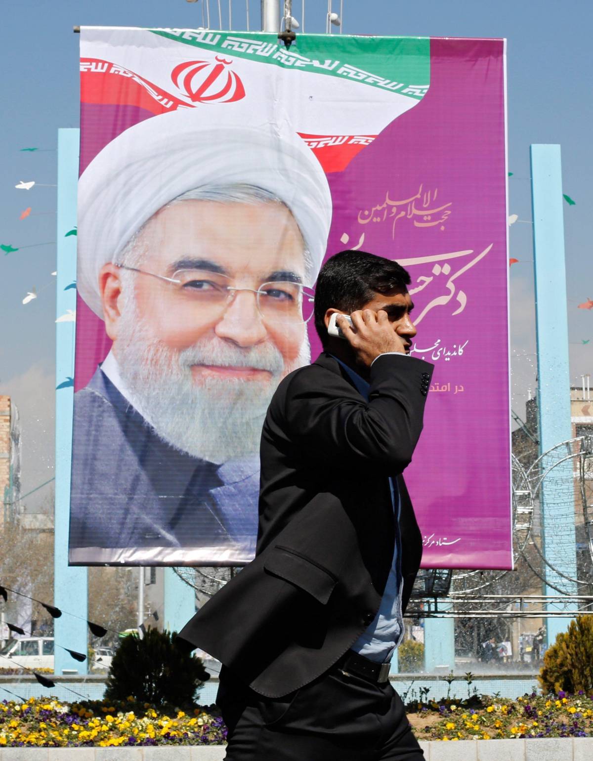 L'Iran svolta: stravincono i moderati